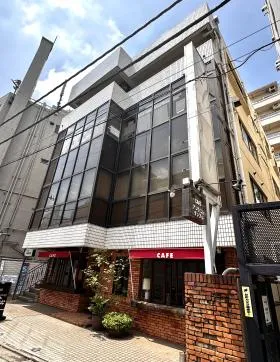 鳥井ビルの外観
