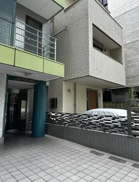 SUN TORAビルの外観