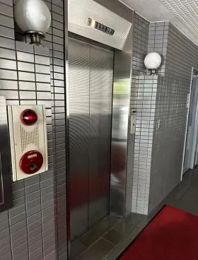 SUN TORAビルの外観