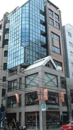英の外観