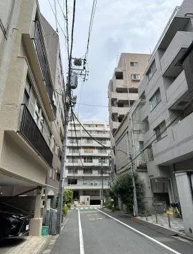 ルーフ御茶ノ水ヒルズビルの外観