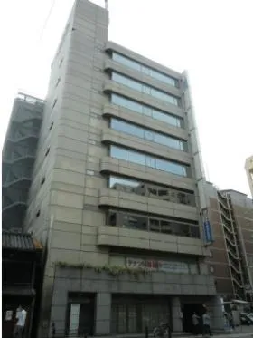 ヒラオカビルの外観