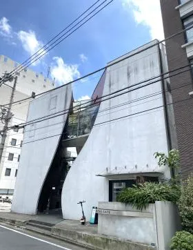 リアルゲイトビルの外観