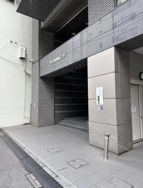 新宿ホビービルの外観