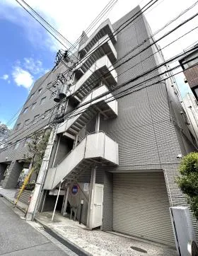 新宿ホビービルの外観