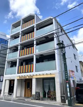 ウェルスクエアイズム千駄ヶ谷ビルの外観