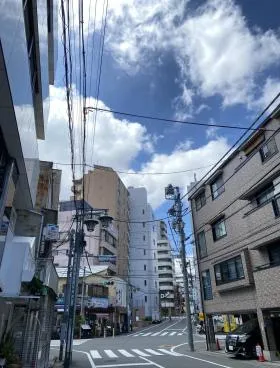 ウェルスクエアイズム千駄ヶ谷ビルの外観