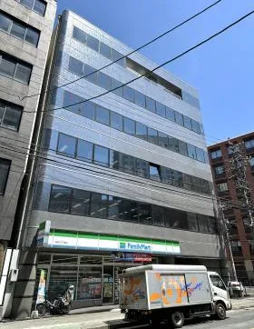 名駅桜の外観