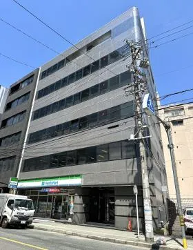 名駅桜の外観