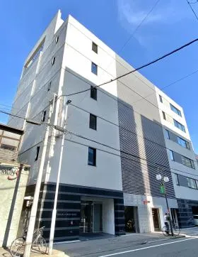 名駅フォレストの外観
