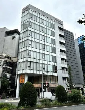 アストラーレ名駅の外観