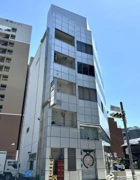 名駅シバタの外観