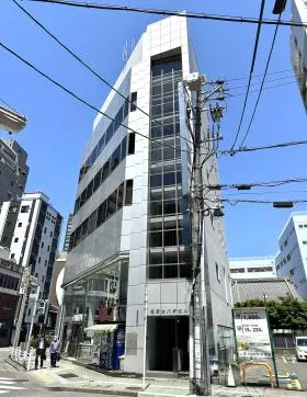 名駅シバタの外観
