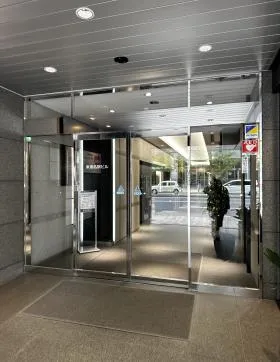 東進名駅の外観