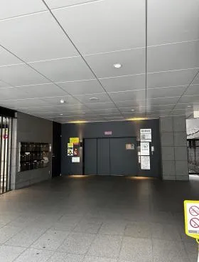 東進名駅の外観