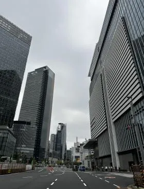 東進名駅の外観