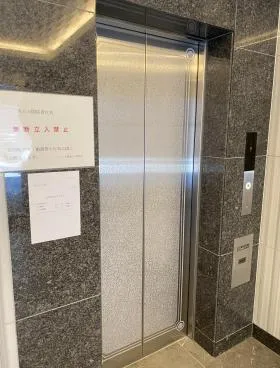 エスカ名駅東の外観