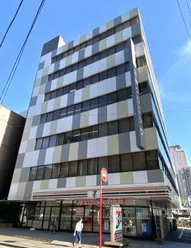 名駅東の外観