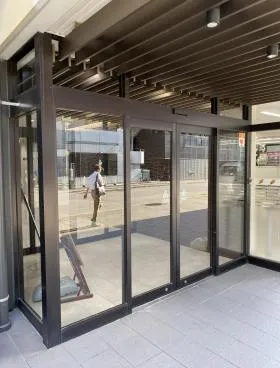 名駅東の外観