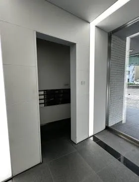 名駅イーストの外観