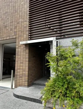 秀幸の外観