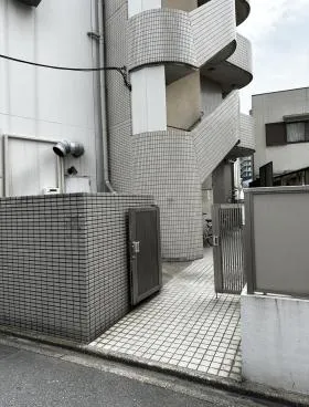 サン・オフィス名古屋の外観