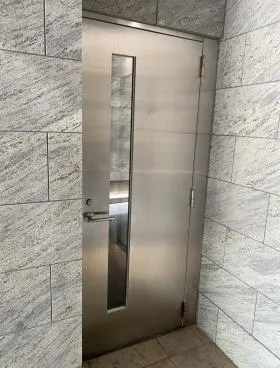 コア名駅の外観
