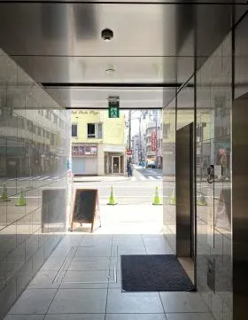 コア名駅の外観