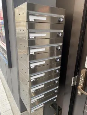 コア名駅の外観