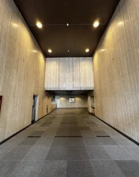 アーク栄白川パークの外観