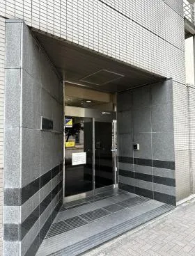 山本屋本店栄の外観