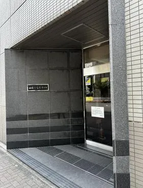 山本屋本店栄の外観