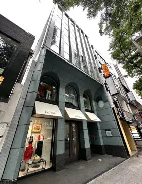 広小路カジウラの外観