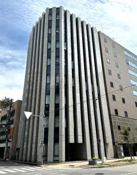白川ビル東館の外観