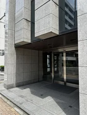 白川ビル東館の外観