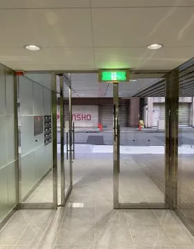 伏見スクエアの外観