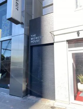 ＴＨＥ　ＭＩＤＷＥＳＴ　ＨＯＵＳＥ(ザミッドウエストハウス)の外観