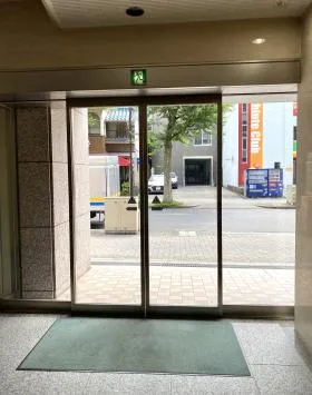名古屋岡本の外観
