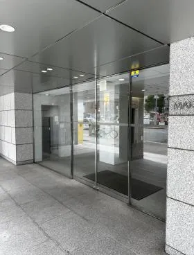 丸の内プラザの外観