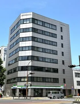法研中部の外観
