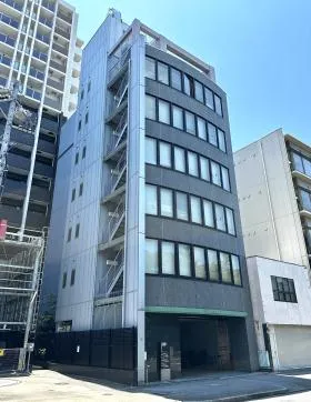 山富丸の内の外観