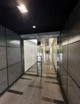 アクセス丸の内の外観
