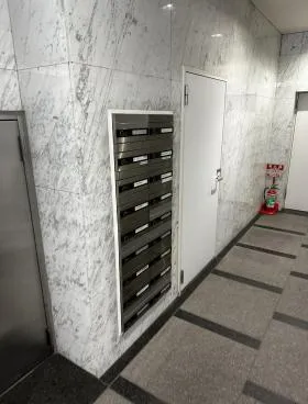 アクセス丸の内の外観