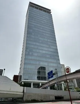 アルペン丸の内タワーの外観