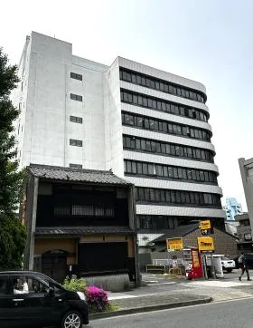 白川第８中駒の外観