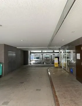オアシス丸の内の外観
