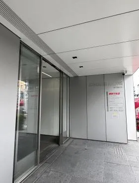 赤門通の外観