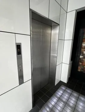 大須本町クリスタルスクエアの外観