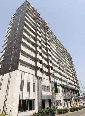 パークフラッツ金山の外観