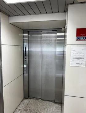 矢場町サンコーの外観
